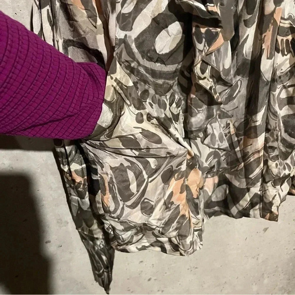 Charlie Jade 100% Silk Dress Tie Waist Ruffle Zip Front Abstract Pockets Size M - Picture 8 of 14